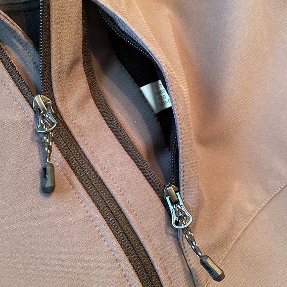 Swiss Tech Men's NEW Black Full Zip Softshell Jacket Sz XL (46-48) Fleece Inside - Picture 5 of 15